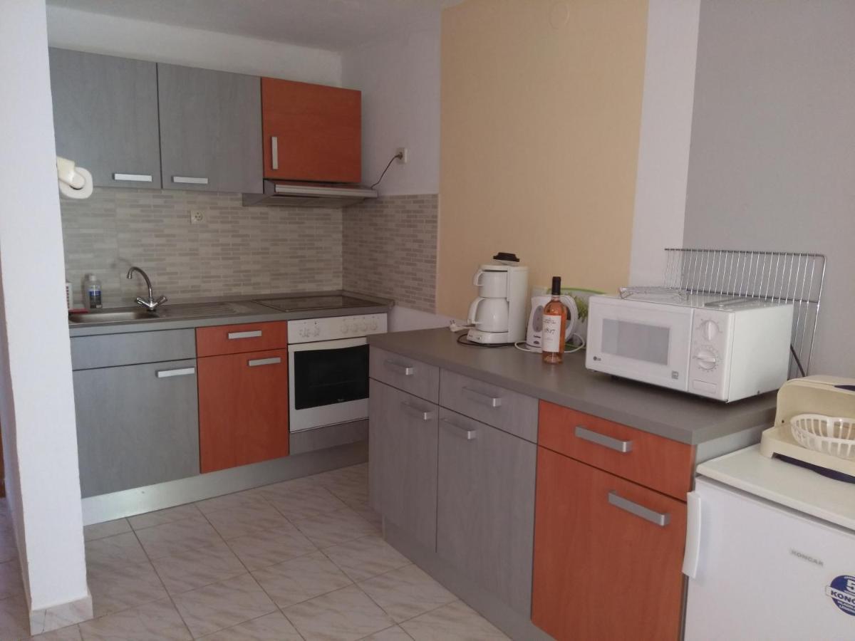 Apartmani Korade Vir Exterior foto