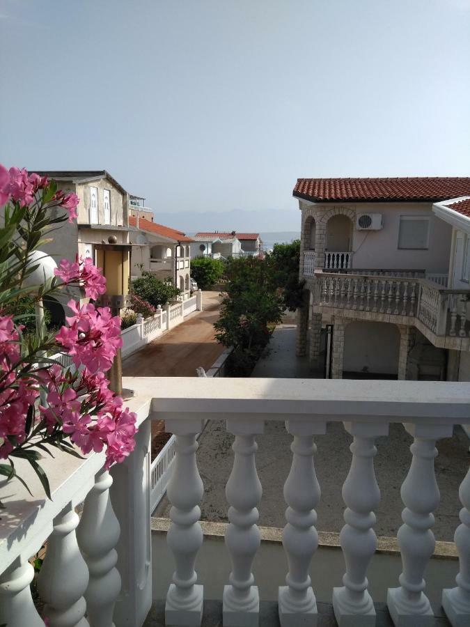 Apartmani Korade Vir Exterior foto